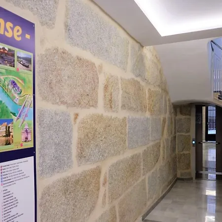 Charming In Overlooking The * Ουρένσε