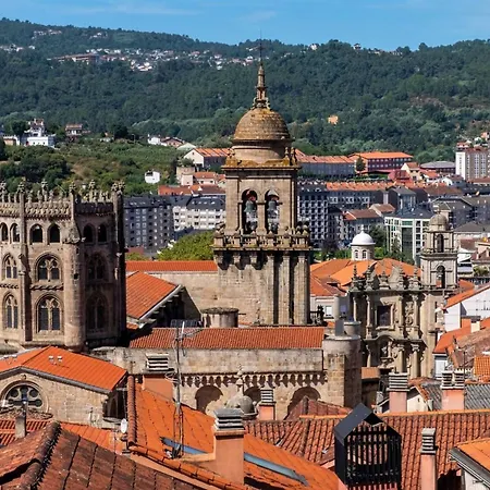 Apartament Charming In Overlooking The Ourense
