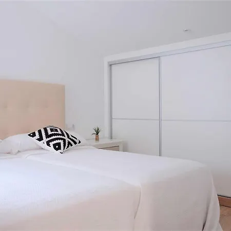 Apartament Charming In Overlooking The Ourense