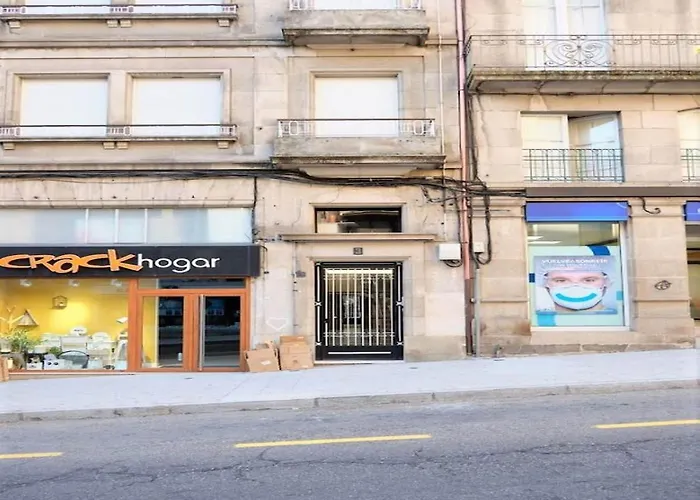 Charming In Overlooking The Appartement Ourense